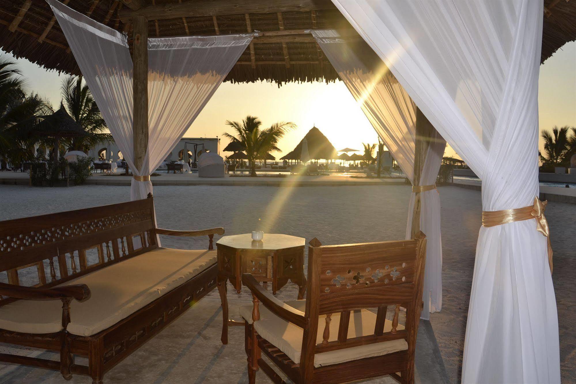 Gold Zanzibar Beach House & Spa Kendwa Exterior foto